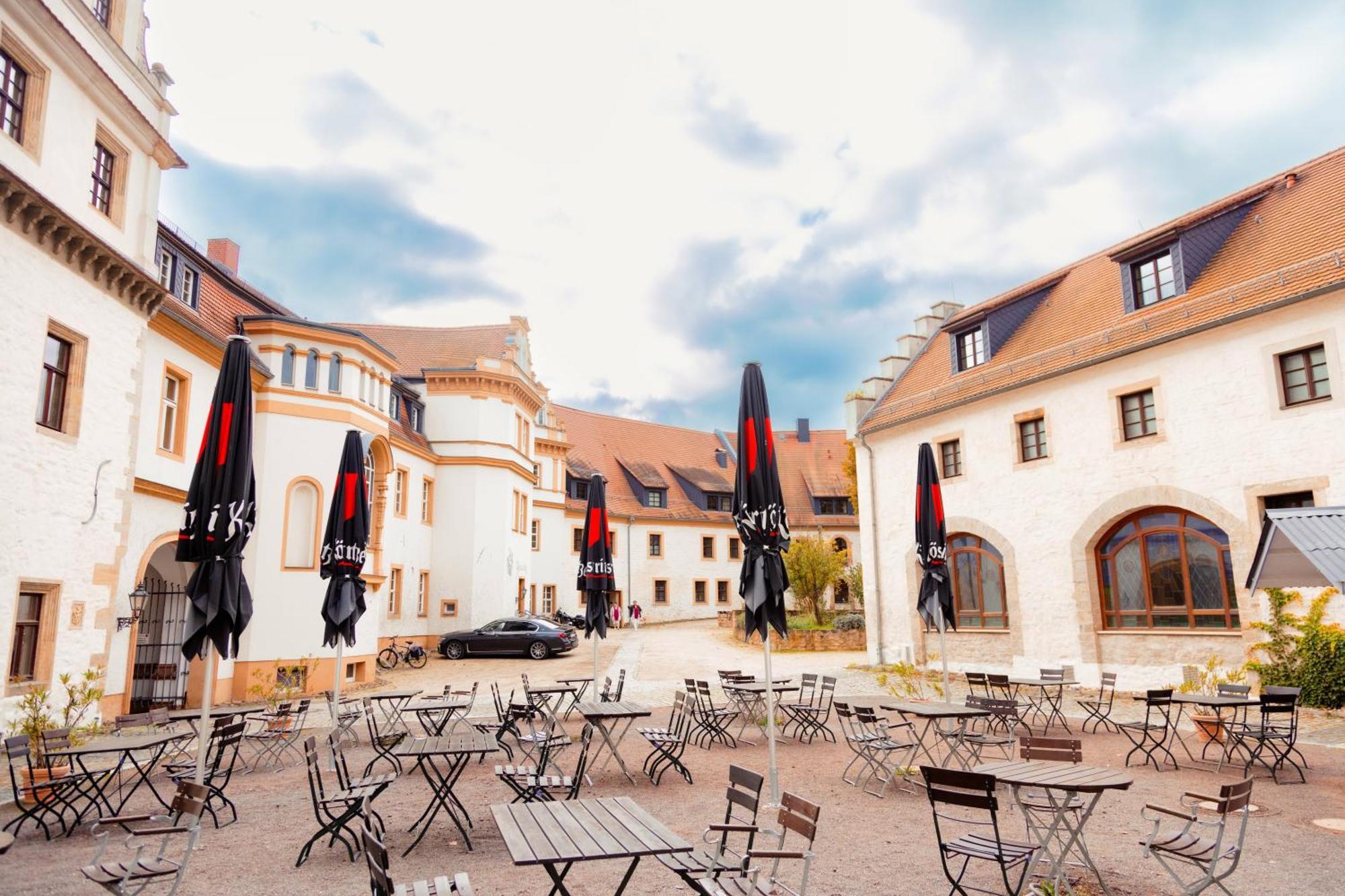 Hotel Schloss Schkopau Exterior foto